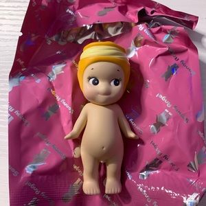 Sonny Angel Cream puff